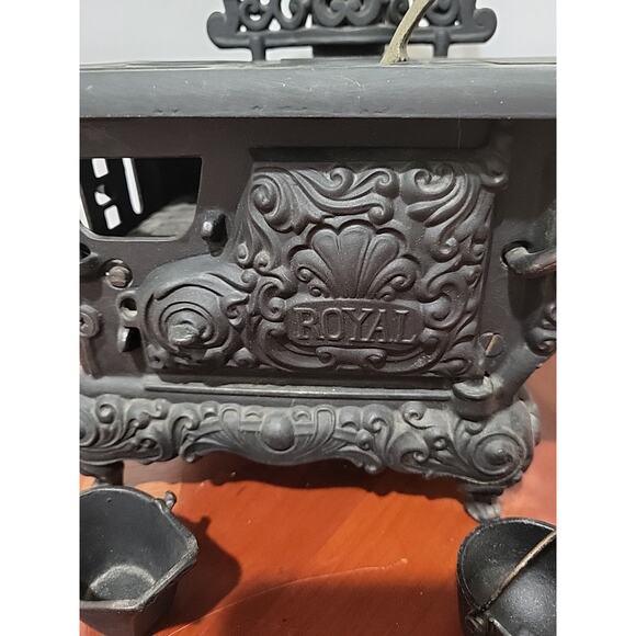 Vintage Royal Kenton Salesman Sample Child Cast Iron Stove - Picture 3 of 16